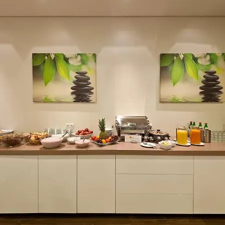 Holiday Inn - The Niu, Fusion Hamburg St. Georg By Ihg 